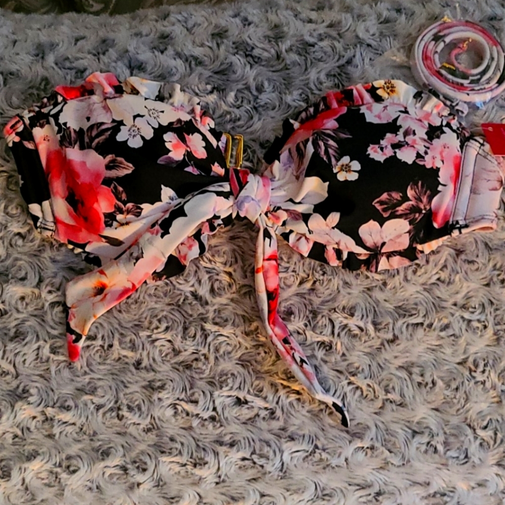 Floral Strapless bikini top w attachable strap